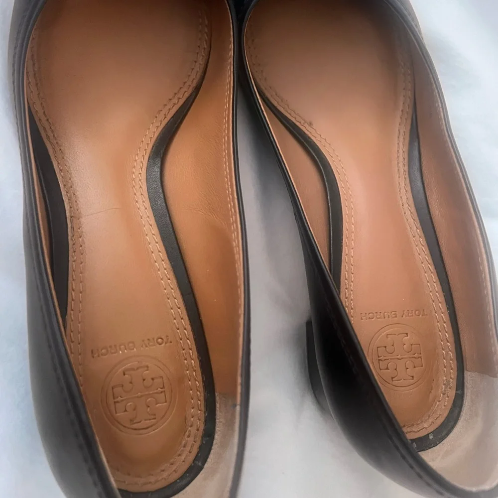 Tory Burch Perfect Black Gabriel Pumps Like New Size 8.5!! - Picture 4 of 5